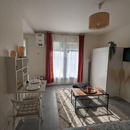 Studio Rambouillet, Parc & Foret Apartman Kültér fotó