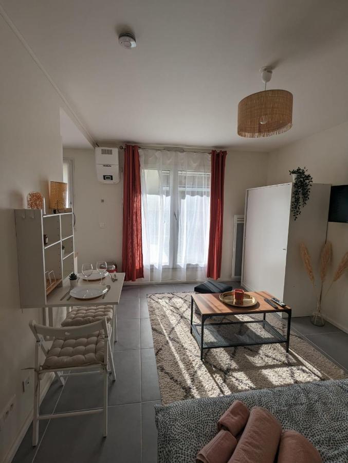 Studio Rambouillet, Parc & Foret Apartman Kültér fotó