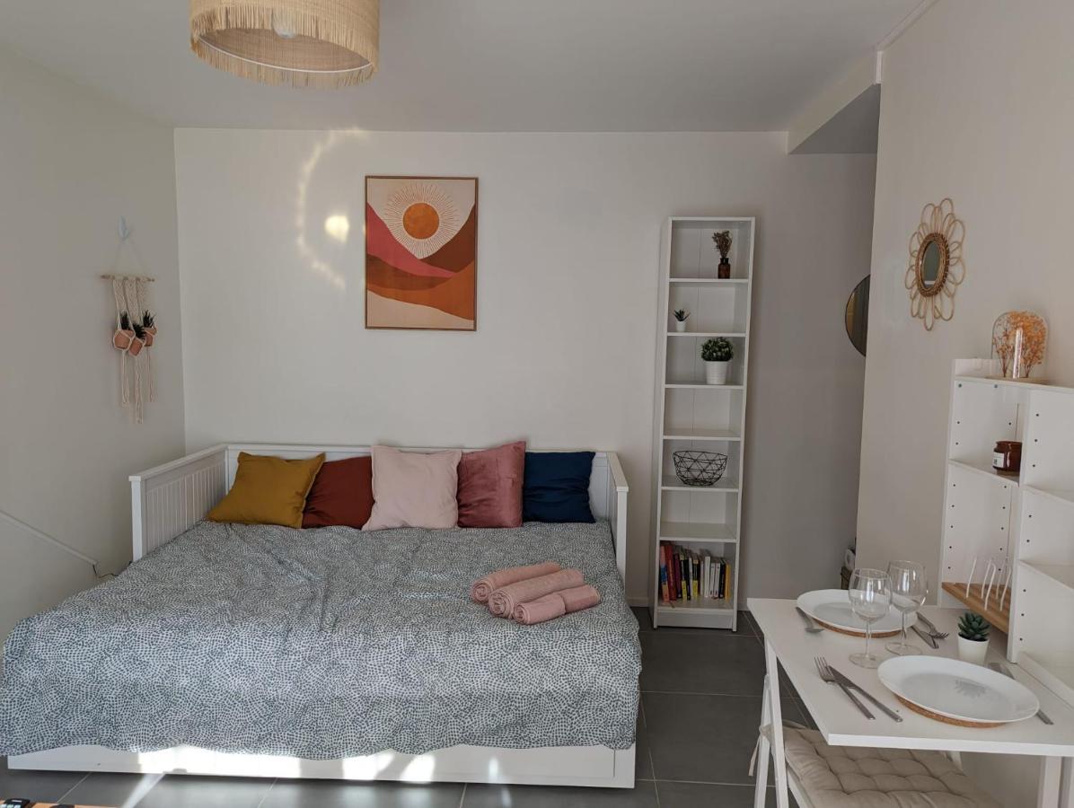 Studio Rambouillet, Parc & Foret Apartman Kültér fotó