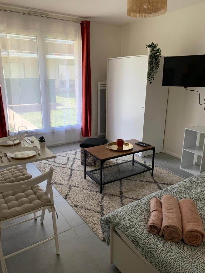 Studio Rambouillet, Parc & Foret Apartman Kültér fotó